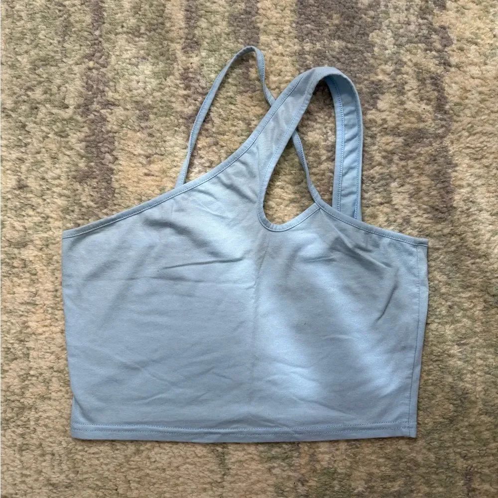 SHEIN Sky Blue Asymmetrical Crop Top